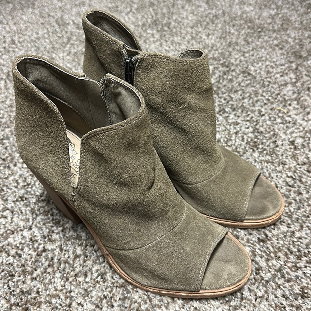 Vince Camuto Booties